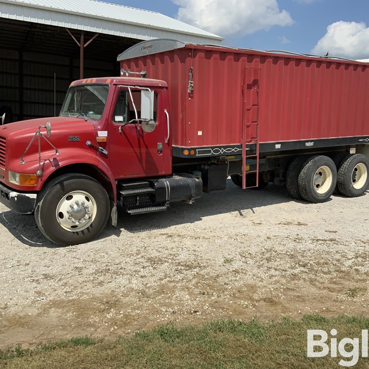 1999 INTERNATIONAL 4900