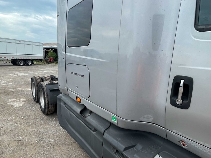 2016-international-prostar-image-18