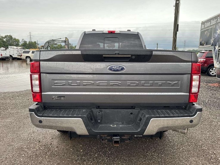 2021-ford-f250-lariat-image-3