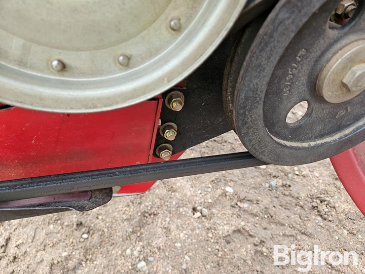 2012-case-ih-3020-image-11