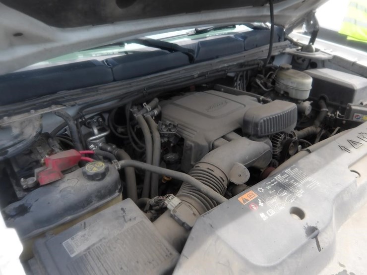 2013-chevrolet-silverado-2500-image-11