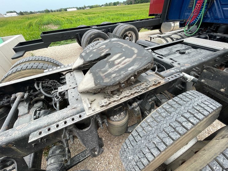 #108-•-2020-international-semi-tractor-(has-wi-title)-(denmark,-wi)-image-39