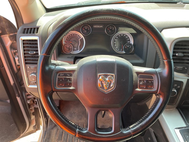 2013-dodge-1500-image-76