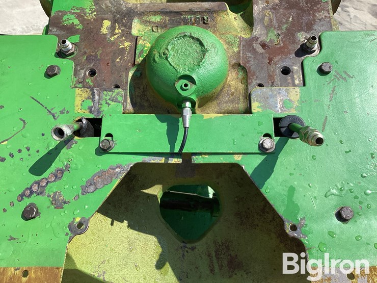 john-deere-4240-image-11