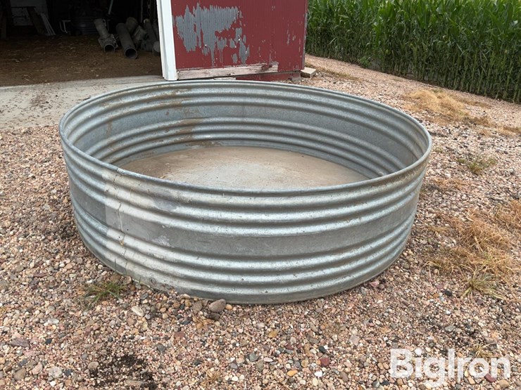 farmaster-575-gal-livestock-tank-image-5