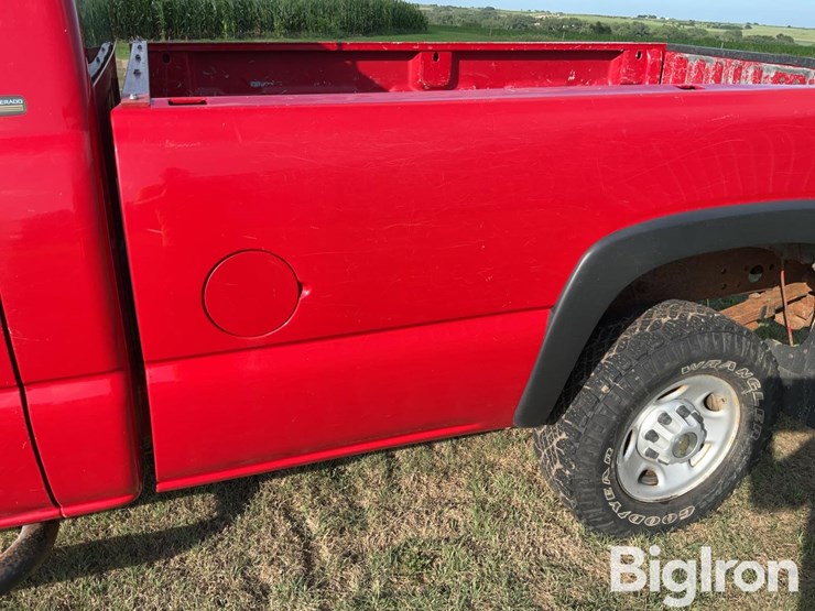 2003-chevrolet-2500hd-image-19