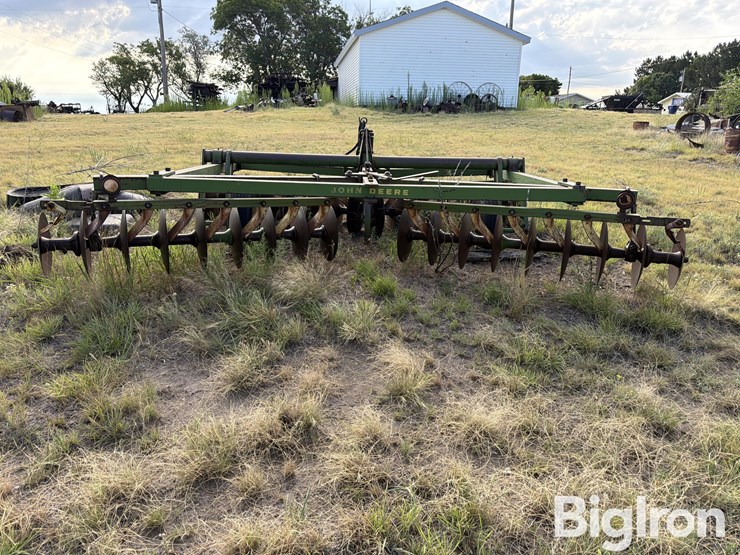 john-deere-12-image-6
