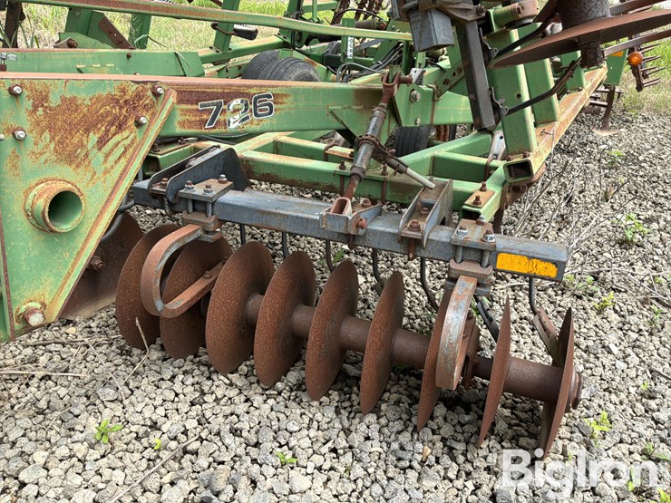 john-deere-726-image-9