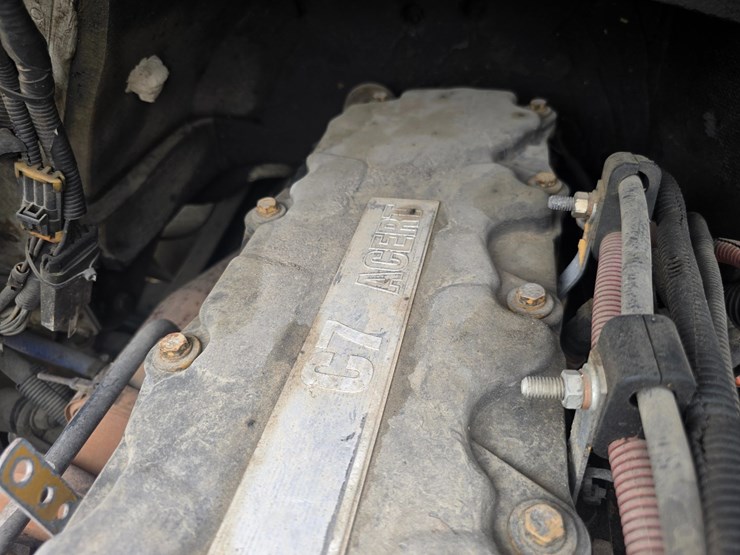 2006-freightliner-m2-106-image-30
