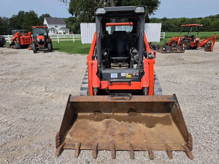 2024-kubota-svl75-3-image-8