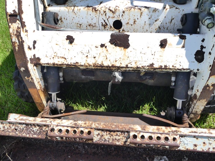 2006-bobcat-t190-image-11
