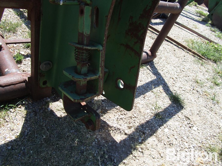 john-deere-725-image-16