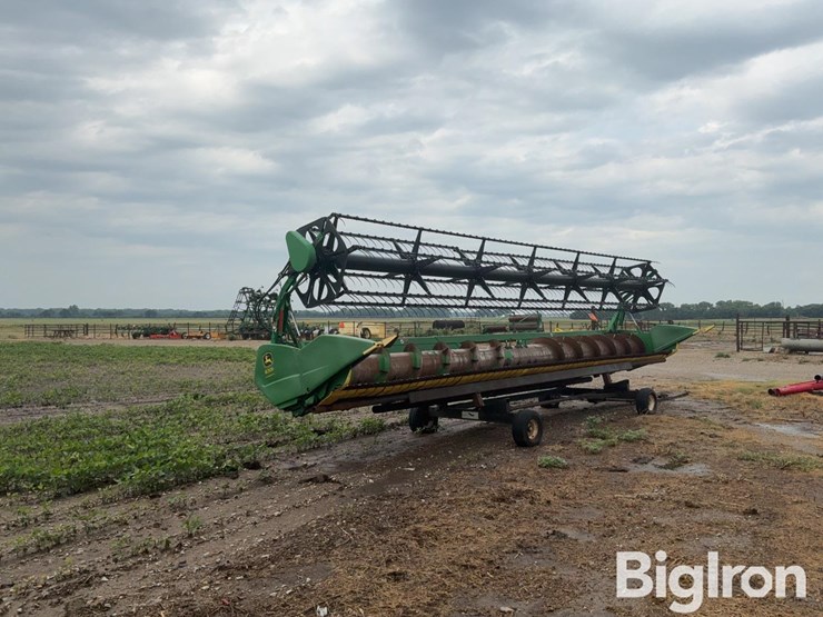 2015-john-deere-630f-image-3