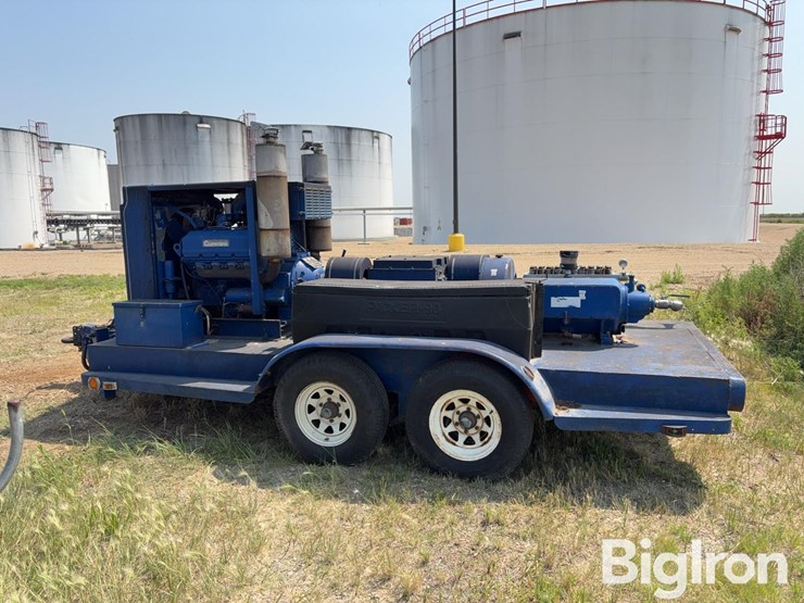tritan-51020ss-diesel-water-pump-on-t/a-flatbed-trailer-image-8