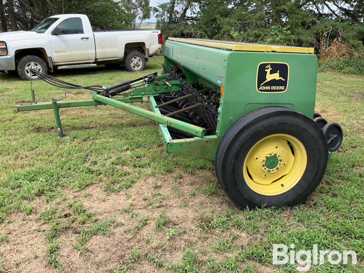 john-deere-8300-image-8