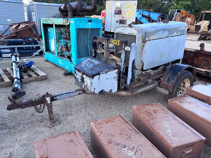 #3525-•-lincoln-welder-shield-arc-welder-mounted-on-trailer-image-2
