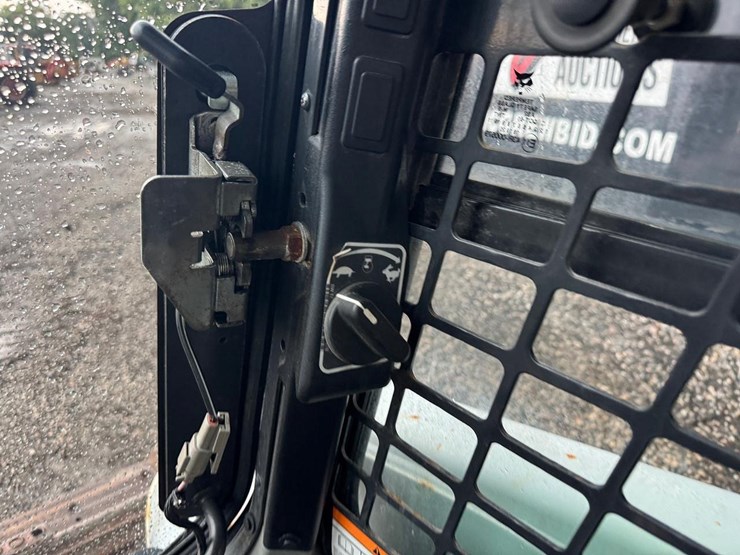 2017-bobcat-s550-image-20