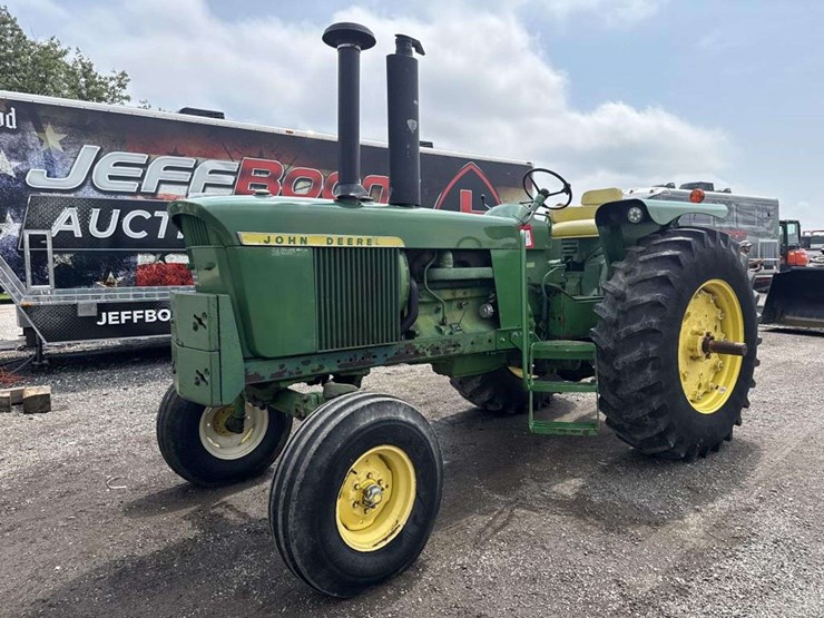 john-deere-4320-image-1