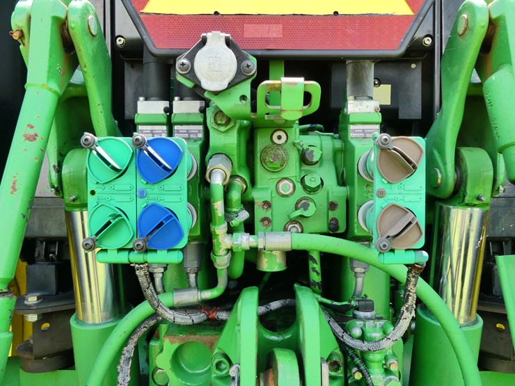 john-deere-6125m-image-7