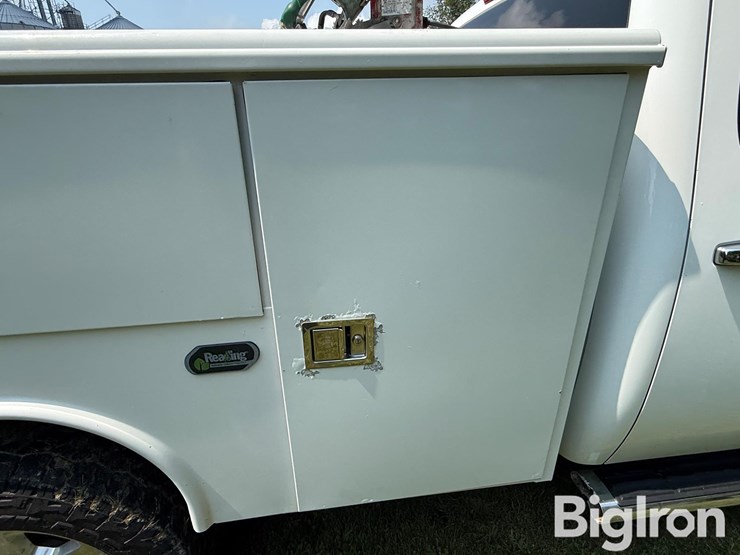 2012-chevrolet-k3500-image-16