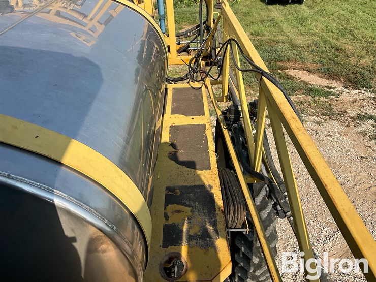 ag-chem-rogator-854-image-11