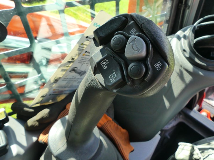 2024-kubota-svl75-3-image-17