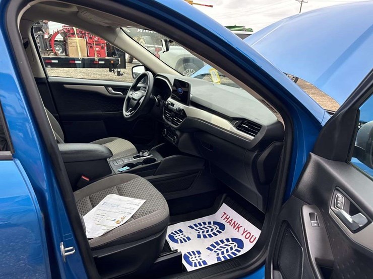 2020-ford-escape-se-image-13