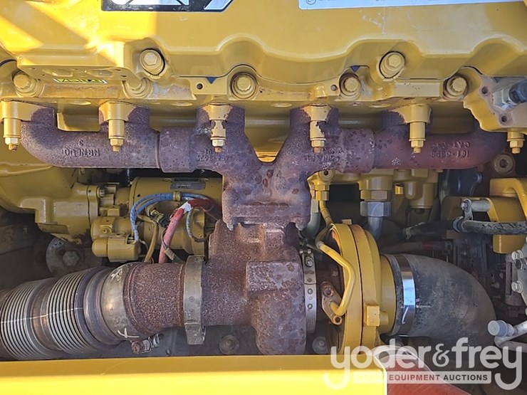 2019-caterpillar-336-image-54