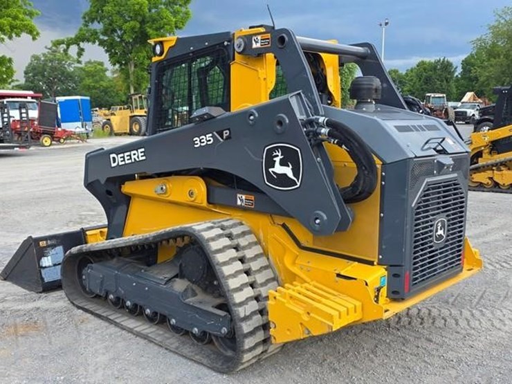 2025-deere-335-p-tier-image-3