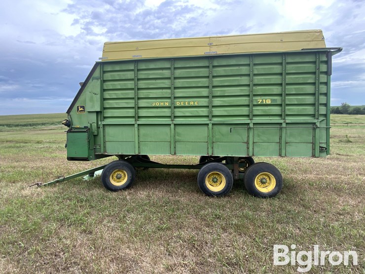john-deere-716a-image-8