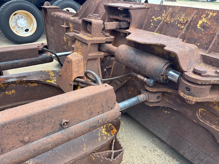 caterpillar-d6n-lgp-image-6