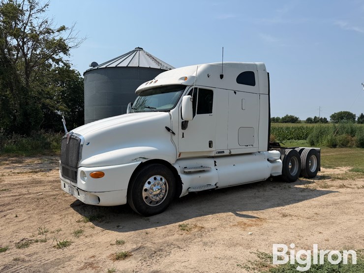 2001-kenworth-t2000-image-1