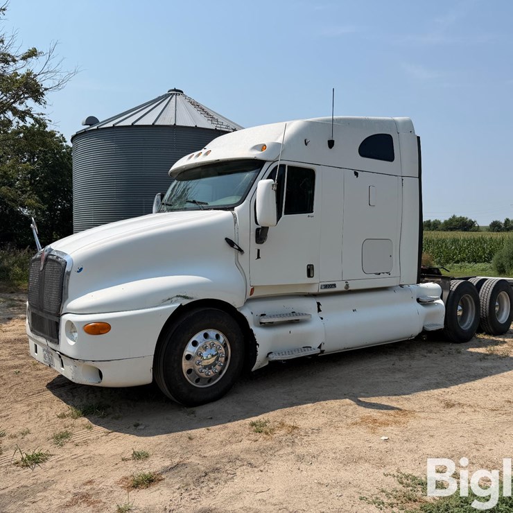 2001 KENWORTH T2000