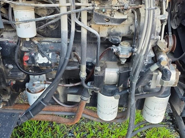 case-ih-jx100u-image-39