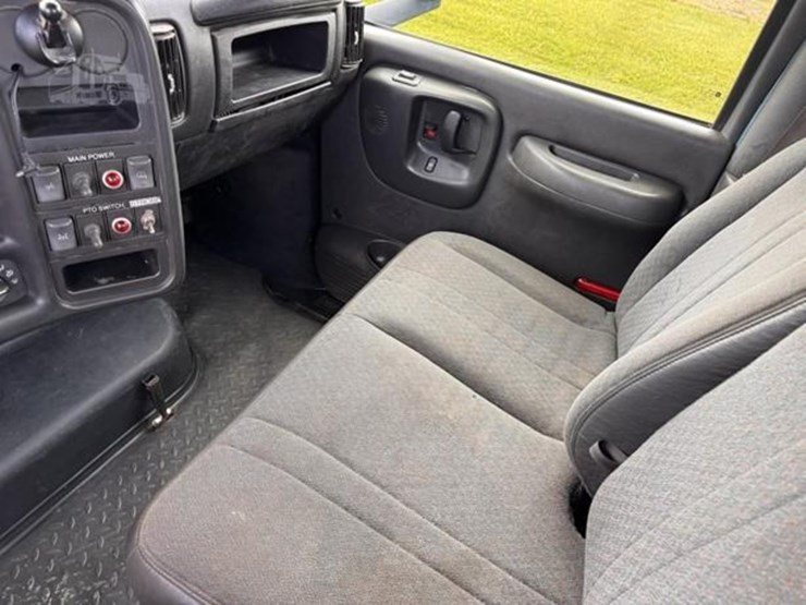 2007-gmc-topkick-c5500-image-13