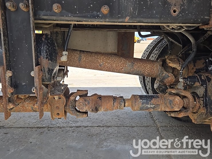 2005-peterbilt-357-image-23