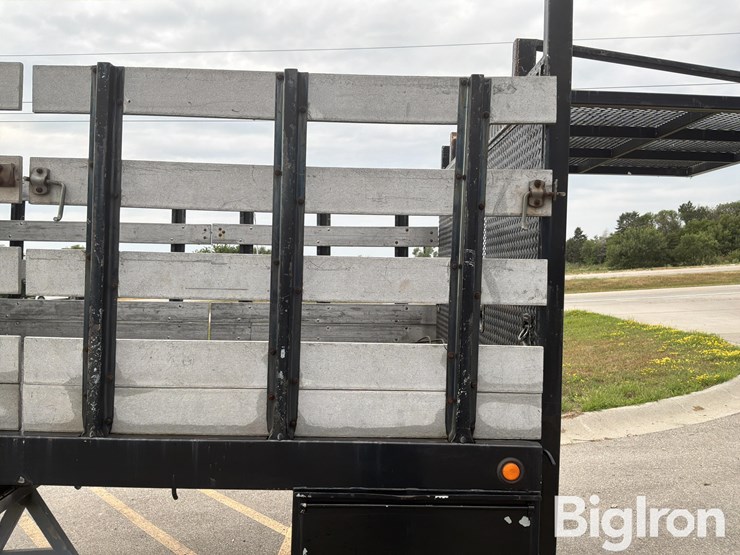 2020-massey-ferguson-730-image-17
