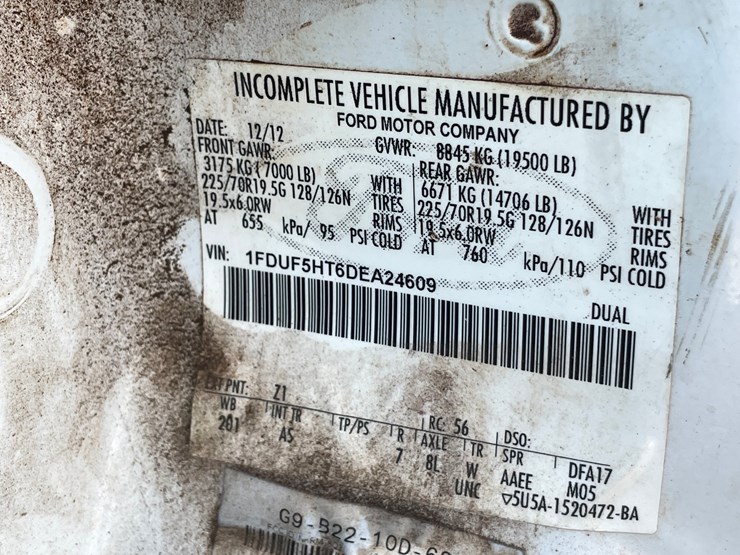 2013-ford-f550-image-40