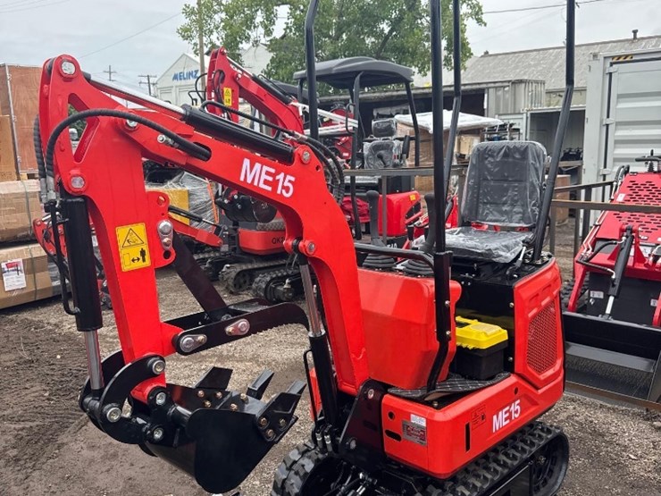 new-sd-lanch-co-mini-excavator-model-me15-image-1