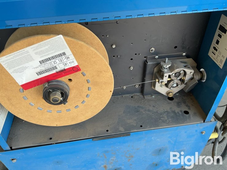 miller-millermatic-200-wire-welder-image-20
