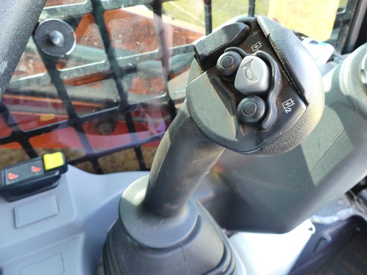 kubota-svl75-3-image-19