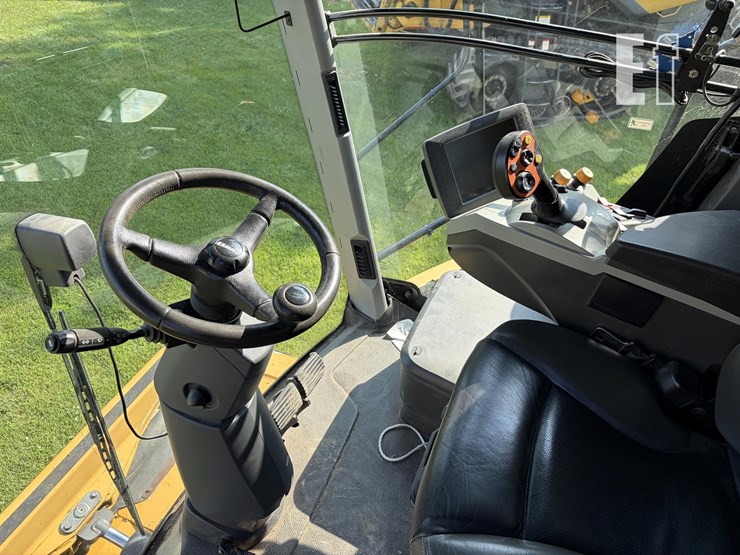 2013-claas-lexion-760-image-21