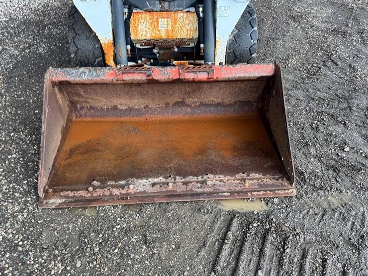2017-bobcat-s550-image-10