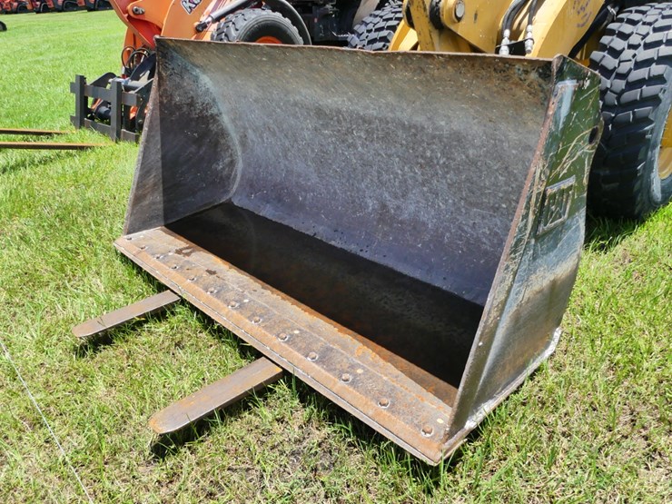 caterpillar-906m-image-11