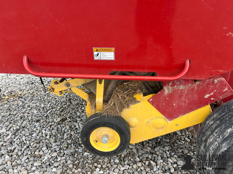 new-holland-br770-image-15