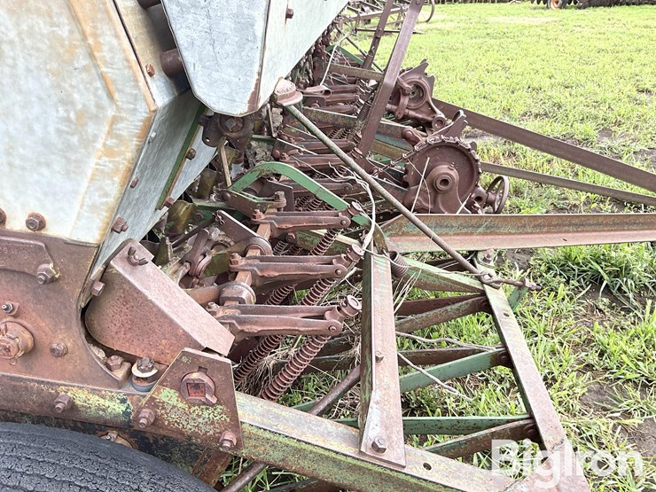 john-deere-10-image-12