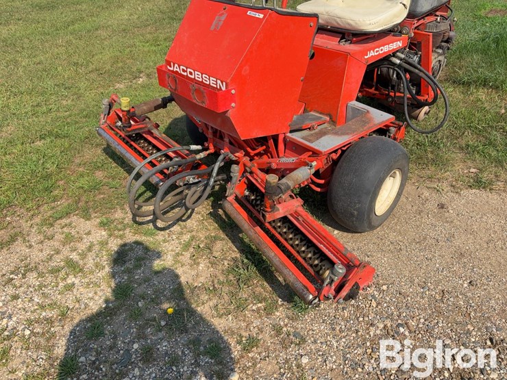 jacobsen-greens-king-4-greens/turf-thatcher-image-9