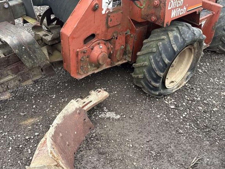ditch-witch-3610-image-11
