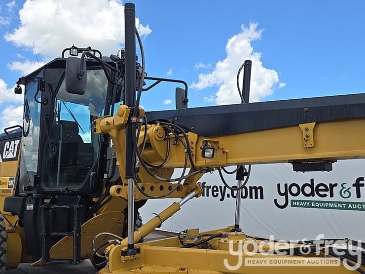 2016-caterpillar-140m3-awd-image-33