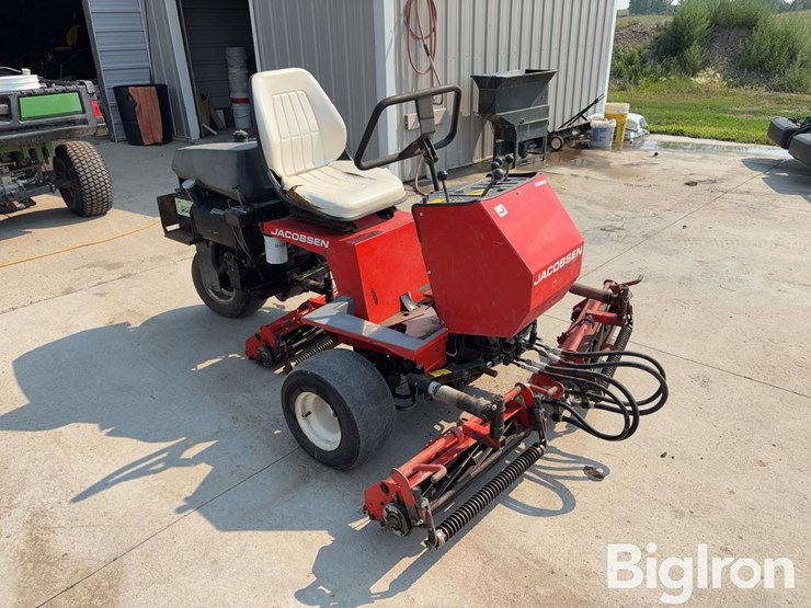 jacobsen-greens-king-4-greens/turf-mower-image-3